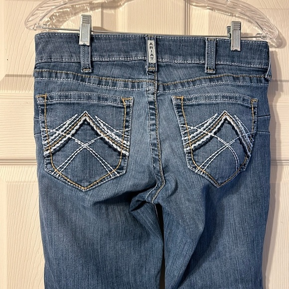 Ariat REAL Denim Jeans Mid Rise Boot 28R - Picture 2 of 5